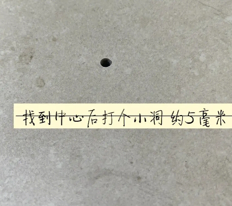 津市瓷砖空鼓维修公司专业解答在瓷砖铺贴过程中，如果砂料搅拌不均匀，将会带来以下问题